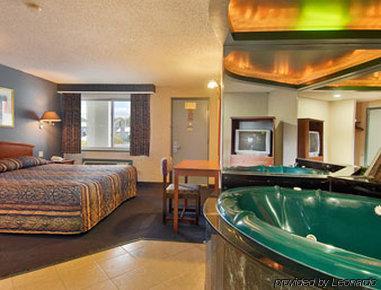 Super 8 By Wyndham Milford/New Haven Hotel Cameră foto